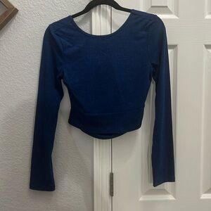 Earthbound blue longsleeve crop size women’s medium‎